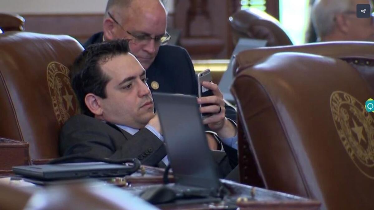 Analysis: Call to ICE, threats end Texas legislative session | Fort ...
