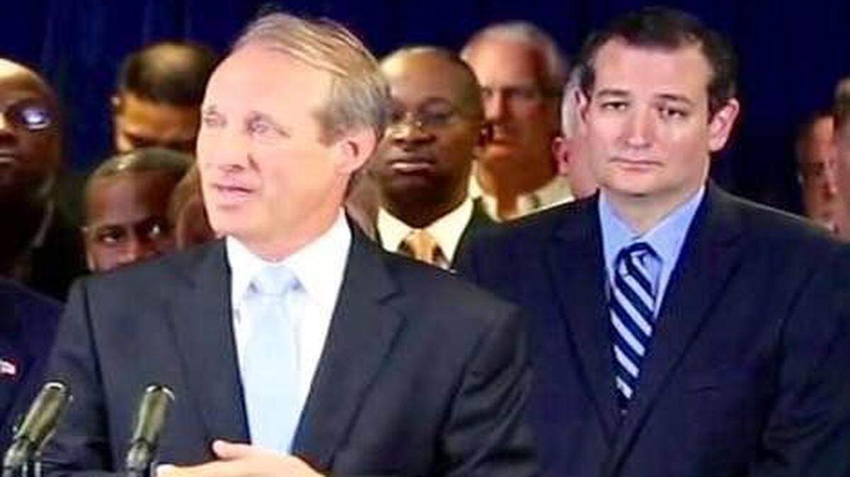 
Kelly Shackelford, left, was one of Ted Cruz’s first campaign chairs.
