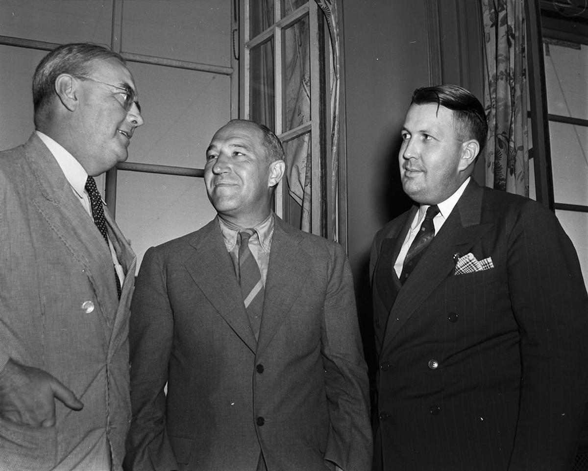 Elmore Torn, right, at a 1939 agriculture meeting: When his future actor son Rip Torn was a little boy, Elmore Torn promoted black-eyed peas to promote East Texas.