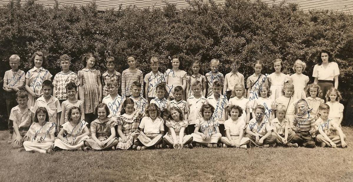 In third grade at Arlington Heights Elementary, Lee Oswald (middle row, third from left) was in the same class with future District Attorney Joe Shannon (same row, sixth from left).