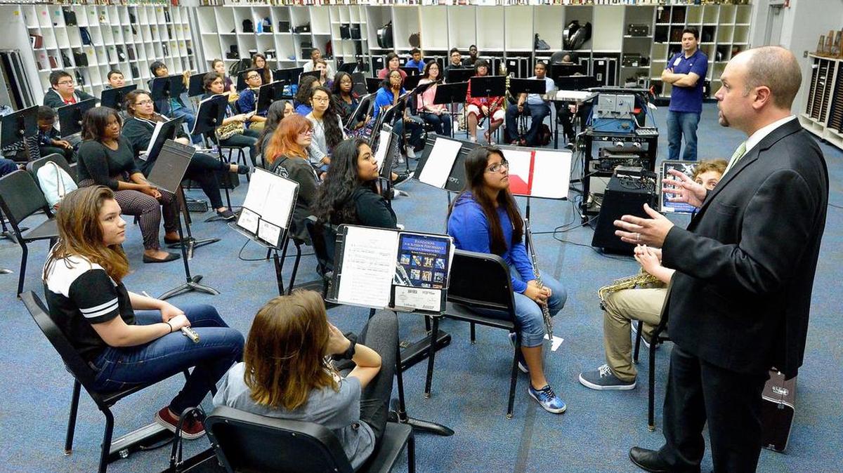 The program starts in fall 2016 with a music history course and more courses will be added over time, like music theory and piano.