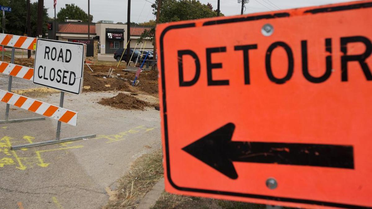 
Texas must continually spend on road construction and maintenance to keep congestion from getting worse. 

