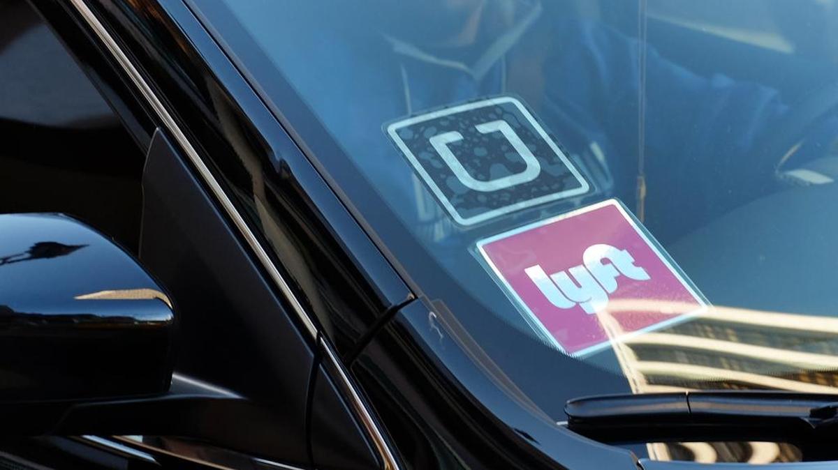 Following incidents where Uber drivers were found to have criminal records, a growing number of state and local governments want ride-hailing drivers to undergo fingerprint background checks. Uber and its chief rival, Lyft, have fought those checks, contending their own method of vetting drivers is just as safe.