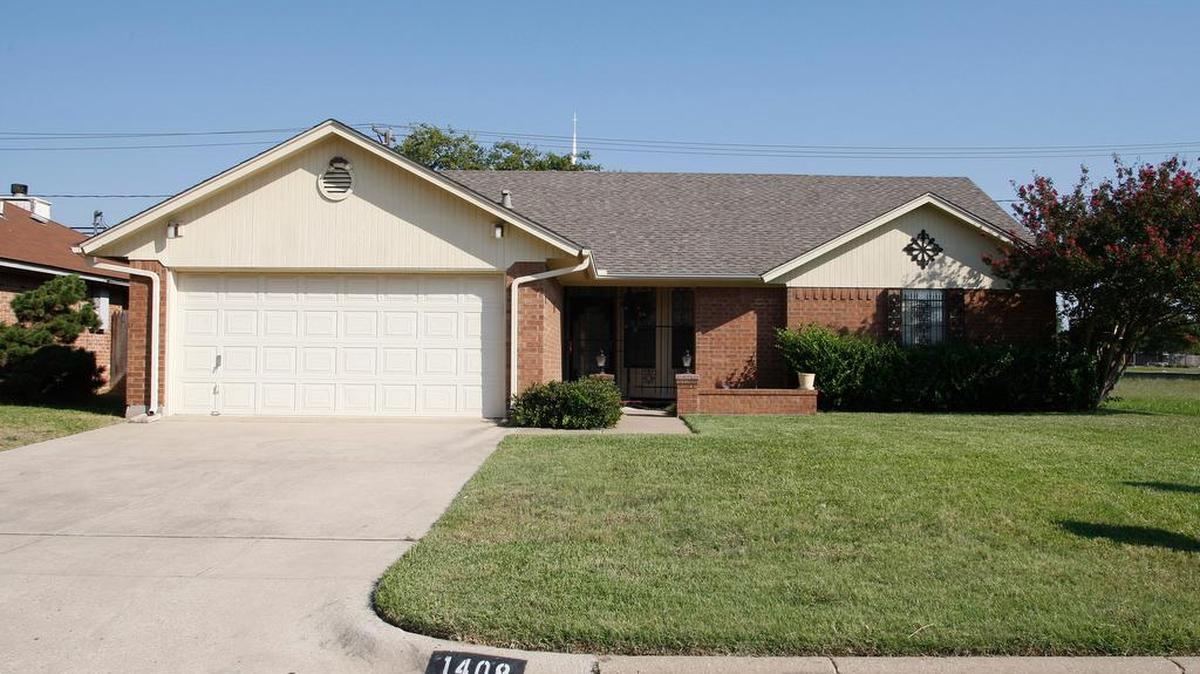 A hot housing market spurred a 14 percent increase in property appraisals reported by the Tarrant Appraisal District.