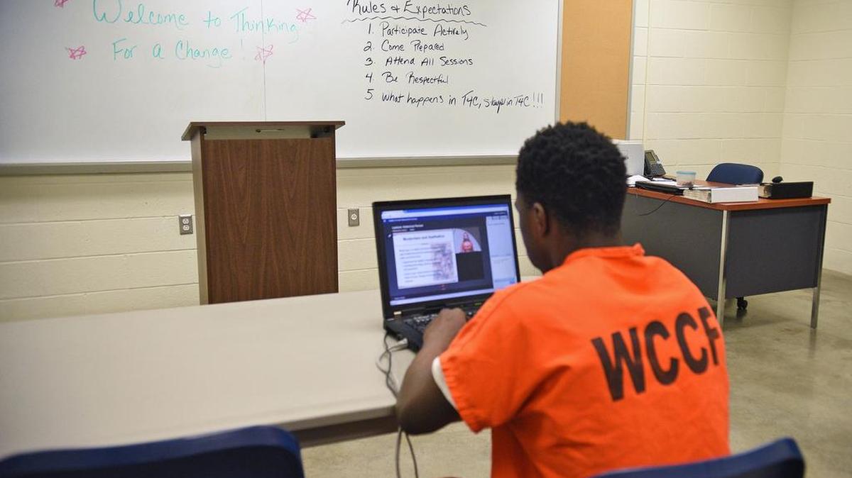 Under federal law, jail inmates under age 21 are entitled to a free public education, and can enroll in school programs toward earning a high school diploma or GED credential.