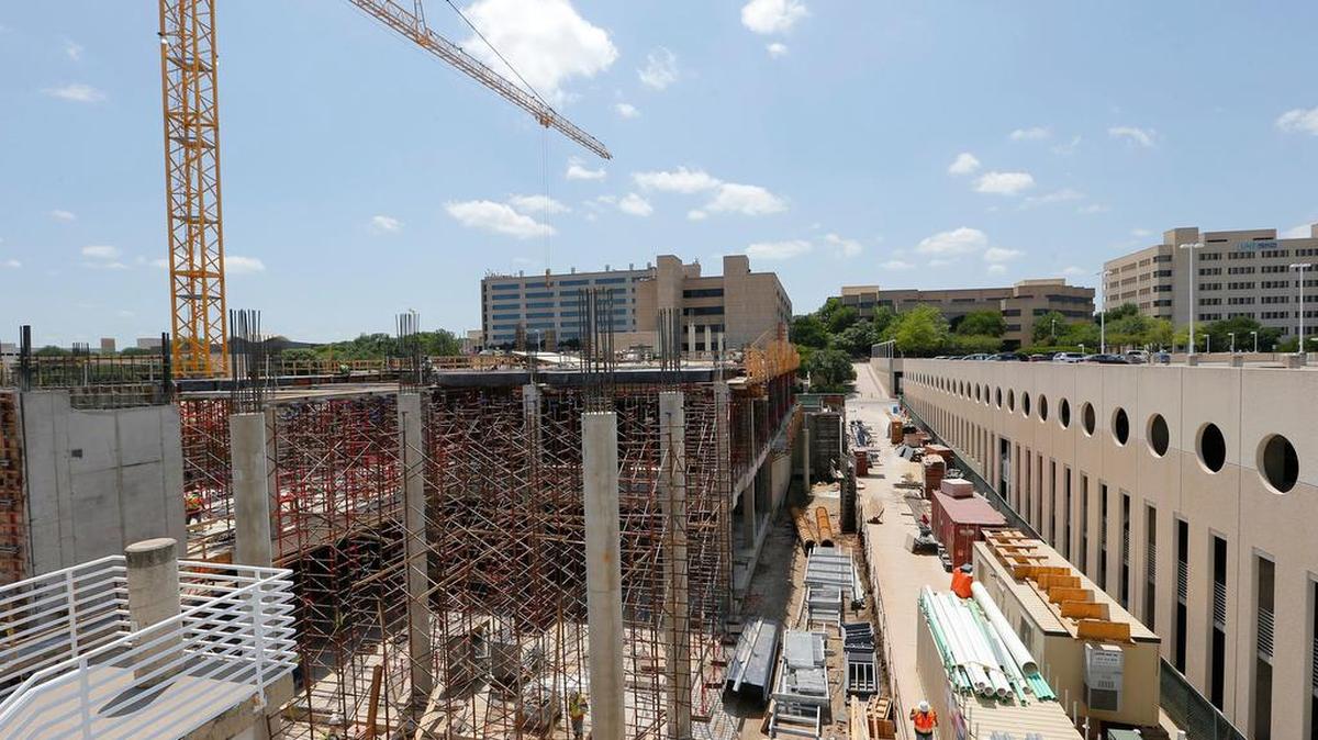Construction continues as the University of North Texas Health Science Center builds a new building to house the M.D. program and the Pharmacy School.