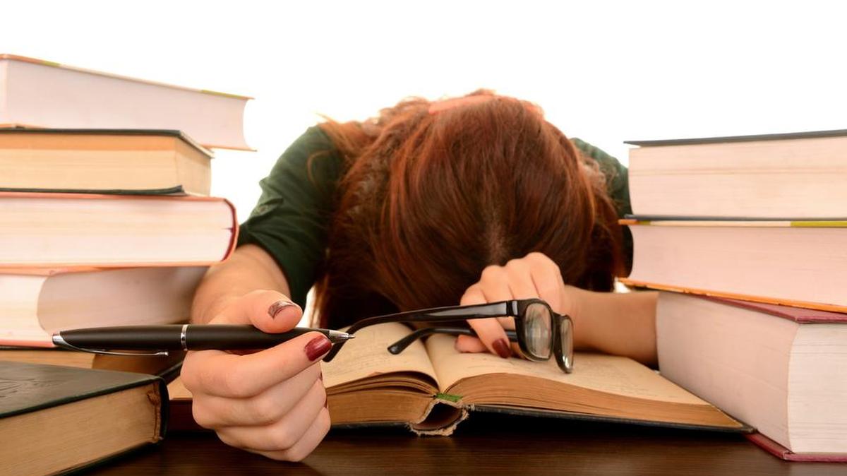 High school students should get nine to 10 hours of sleep a day or their academic work can suffer.