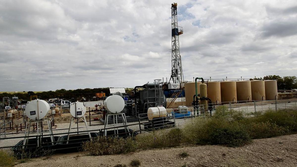 An Enervest drill site in Parker County on Oct. 12, 2012