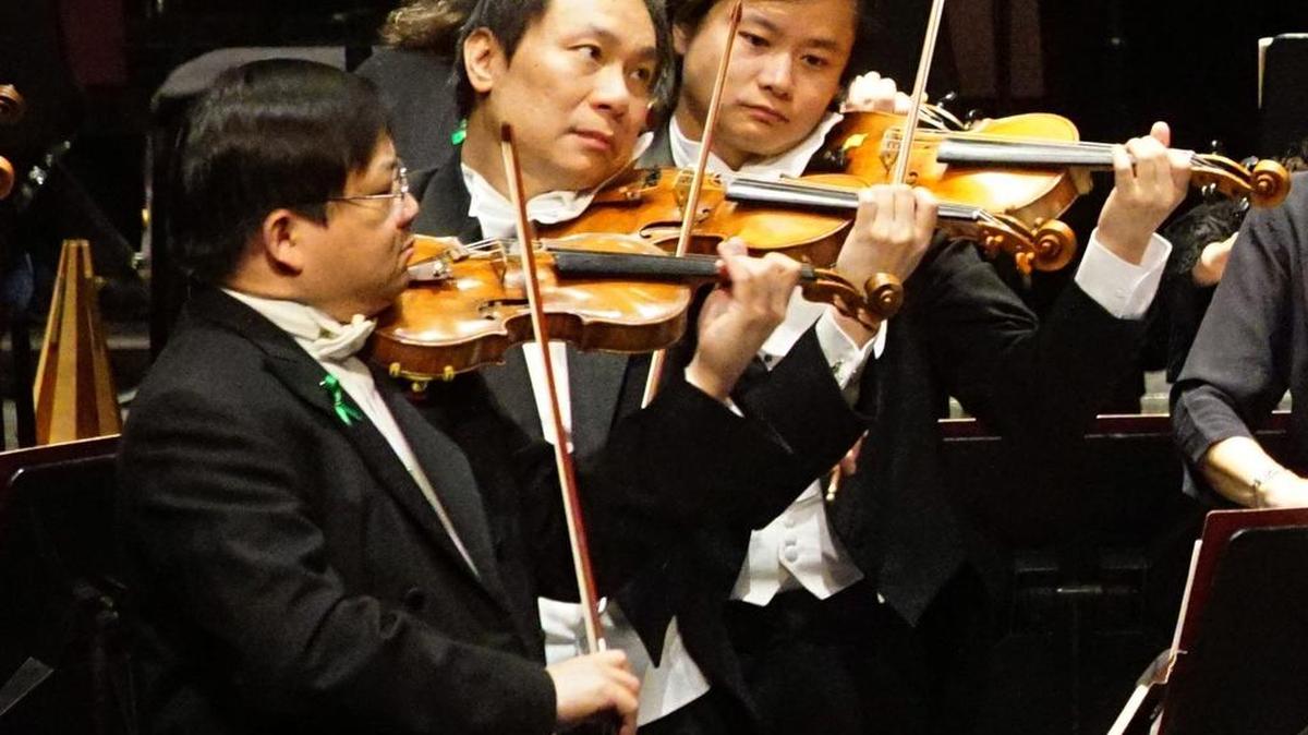 Internationally acclaimed conductor Leonard Slatkin was the special guest of the Fort Worth Symphony Orchestra March 4 at Bass Hall in Fort Worth
