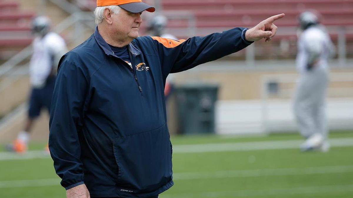 Denver Broncos defensive coordinator Wade Phillips gestures during an NFL football practice in Stanford, Calif., Wednesday, Feb. 3, 2016.