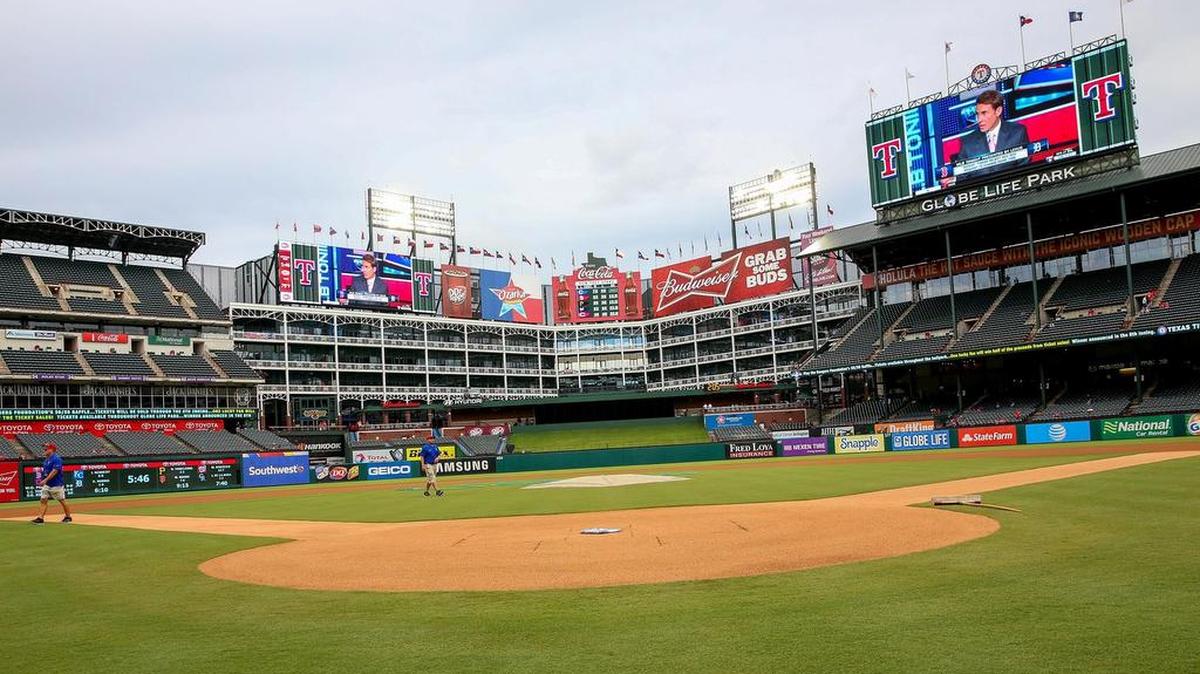 A overcast evening at Globe Life Park in Arlington, TX.