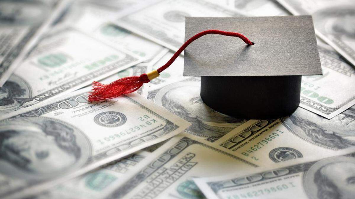 A new income-driven repayment plan proposed by the Department of Education would also cap monthly payments for undergraduate loans at 5% of the borrower’s income.