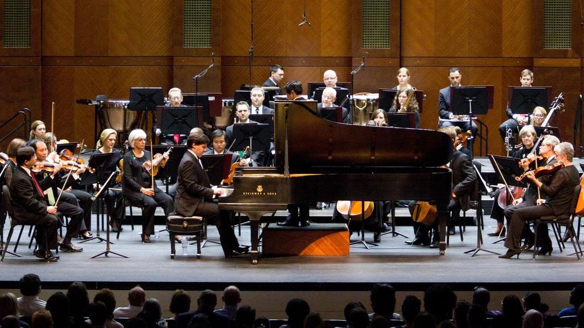 The Fort Worth Symphony Orchestra performs Beethoven with Vadym Kholodenko on Piano.