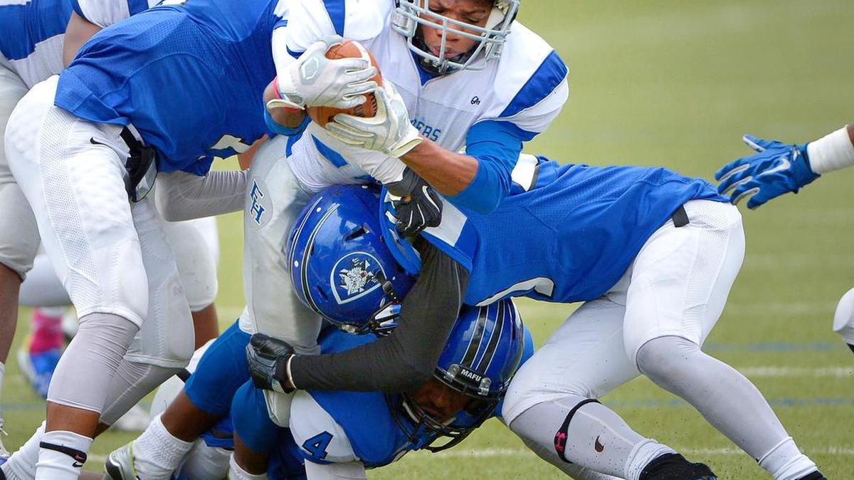 Eastern Hills Highlanders Cameron Mathis (22) scores a third quarter touchdown as Dunbar beats Eastern Hills 22 to 7 in high school football at Farrington Field in Fort Worth, TX, Saturday, Oct. 31, 2015.