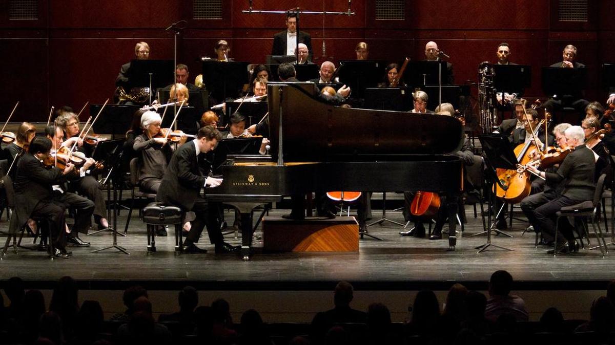 Alessio Bax performs Tchaikovsky’s Piano Concerto No. 1 with Fort Worth Symphony.