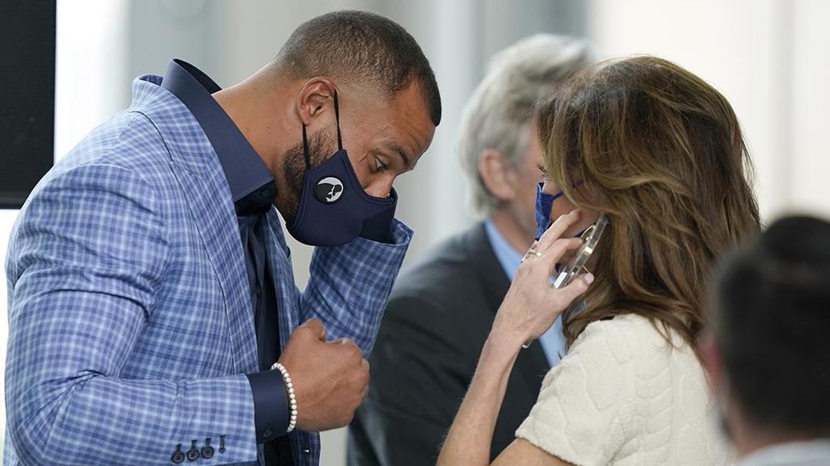 Wearing a mask in public isn’t a constitutional issue. It’s about public health.