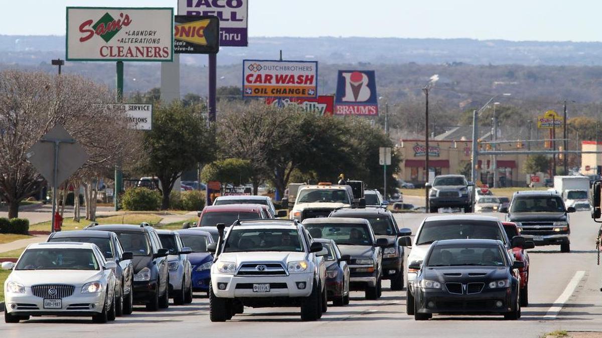 Traffic backs up on Texas 199 at Boat Club Road looking west. TxDOT announced a long-term plan to do about $50 million worth of work on Texas 199 near Azle, with shorter-term improvements planned for Texas 199 in the Lake Worth area.