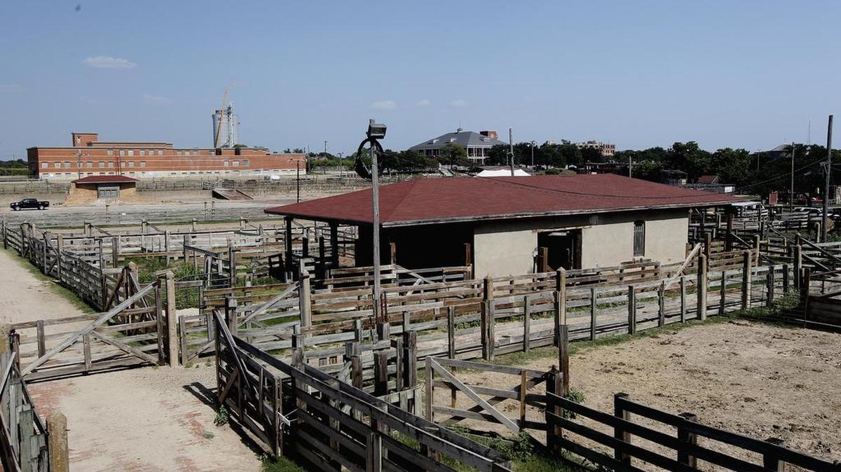 The “Scale House” unused and in disrepair, is being considered for revitalization as part of the Stockyards redevelopment plan.