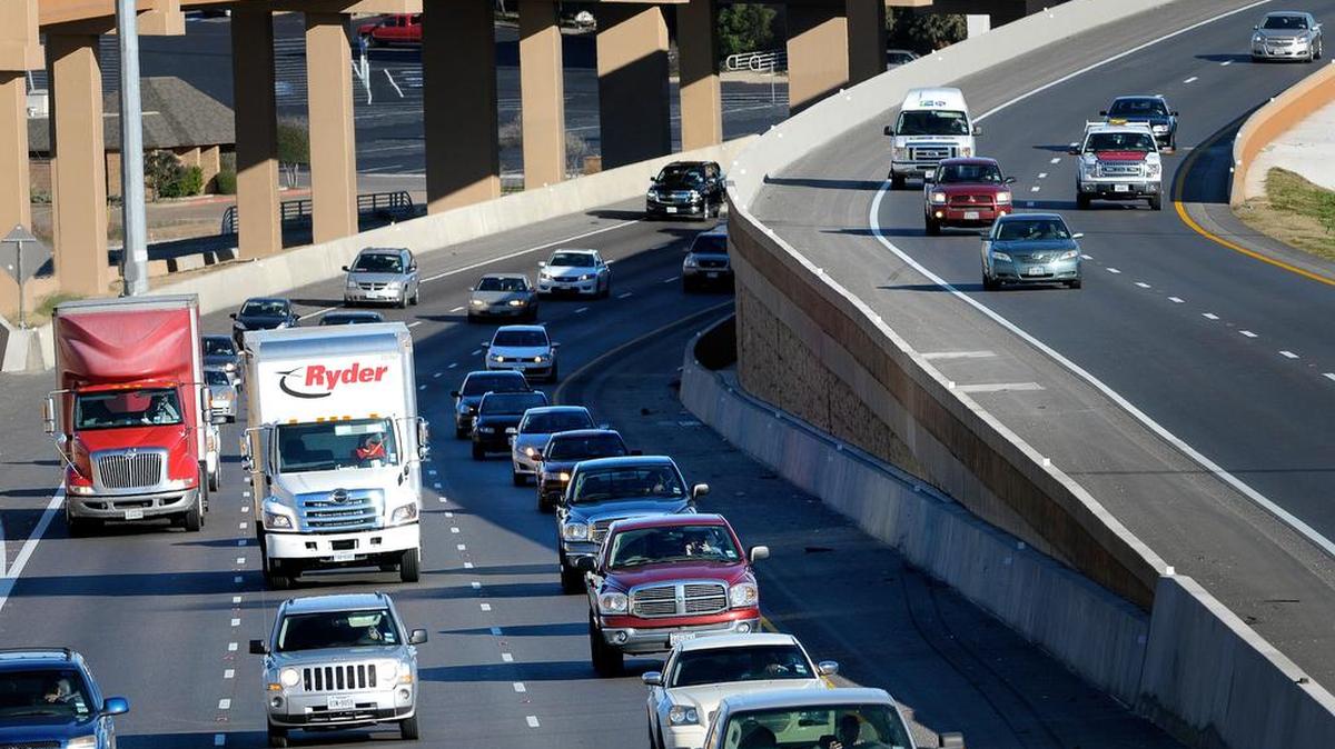 
The North Tarrant Express project (Texas 121/183 in Hurst, Euless and Bedford) has toll lanes in the middle. 
