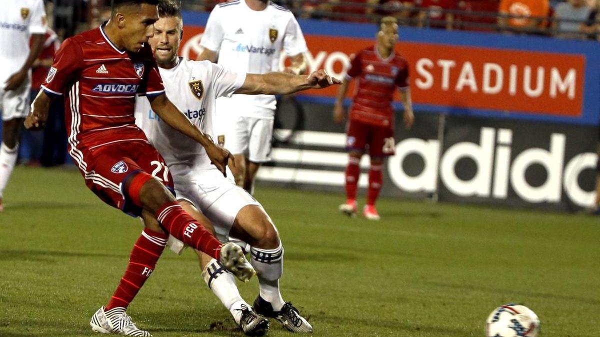 Sixteen-year-old forward Jesus Ferreira, left, and FC Dallas meet Tulsa Roughnecks FC at 7 p.m. Wednesday at SMU.