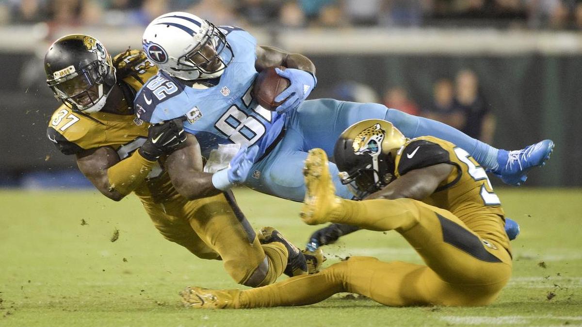 Tight end Delanie Walker (82) and the Tennessee Titans host the Jacksonville Jaguars in an NFL Thursday night matchup at 7:25 p.m. on NFL Network.