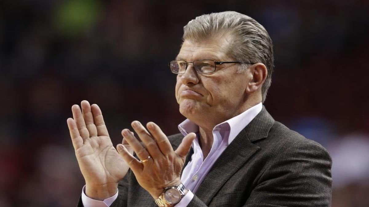 Connecticut coach Geno Auriemma hopes to applaud the Huskies’ 100th consecutive victory when top-ranked UConn is host to No. 6 South Carolina at 8 p.m. Monday on ESPN2.