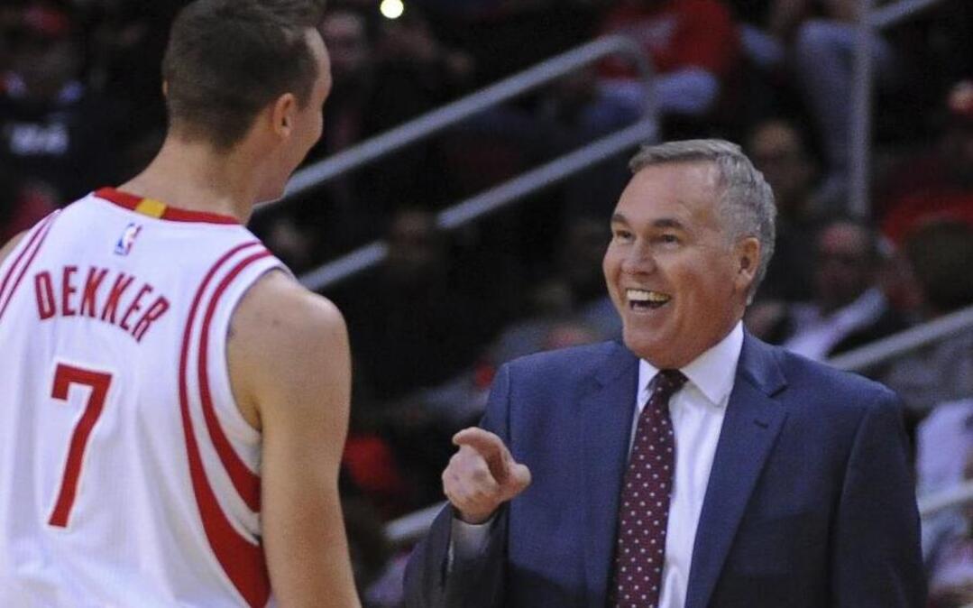Houston Rockets head coach Mike D’Antoni laughs with Sam Dekker in a 134-95 victory over the Los Angeles Lakers.