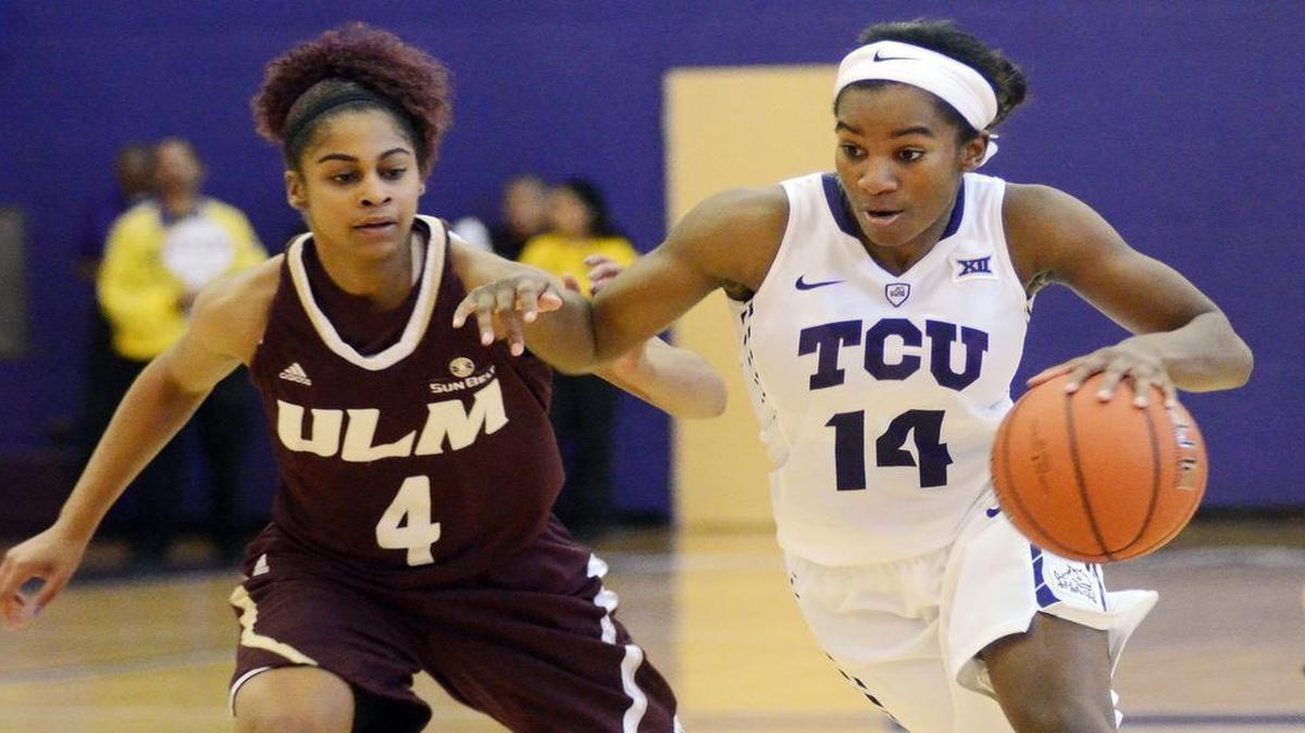 TCU's Zahna Medley, right, led the Frogs with 20 points, including six 3-pointers against Journee Beard and Louisiana Monroe.