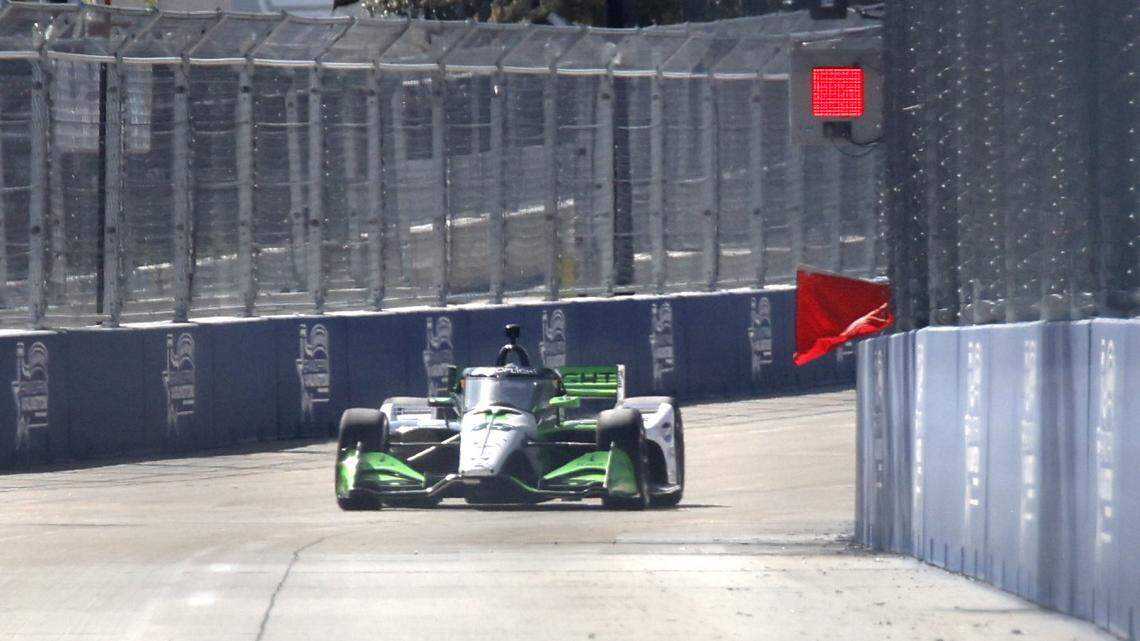 Arlington IndyCar practice halted with catering crew on track: ‘Oh goodness me’