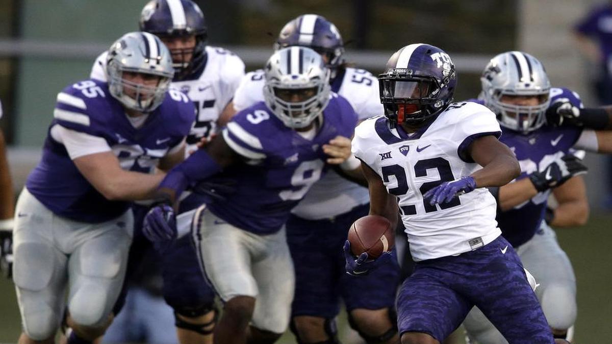 TCU running back Aaron Green breaks free on a touchdown run during an Oct. 10, 2015, game at Kansas State. All-time, the Horned Frogs and Wildcats are 5-5 in their series.