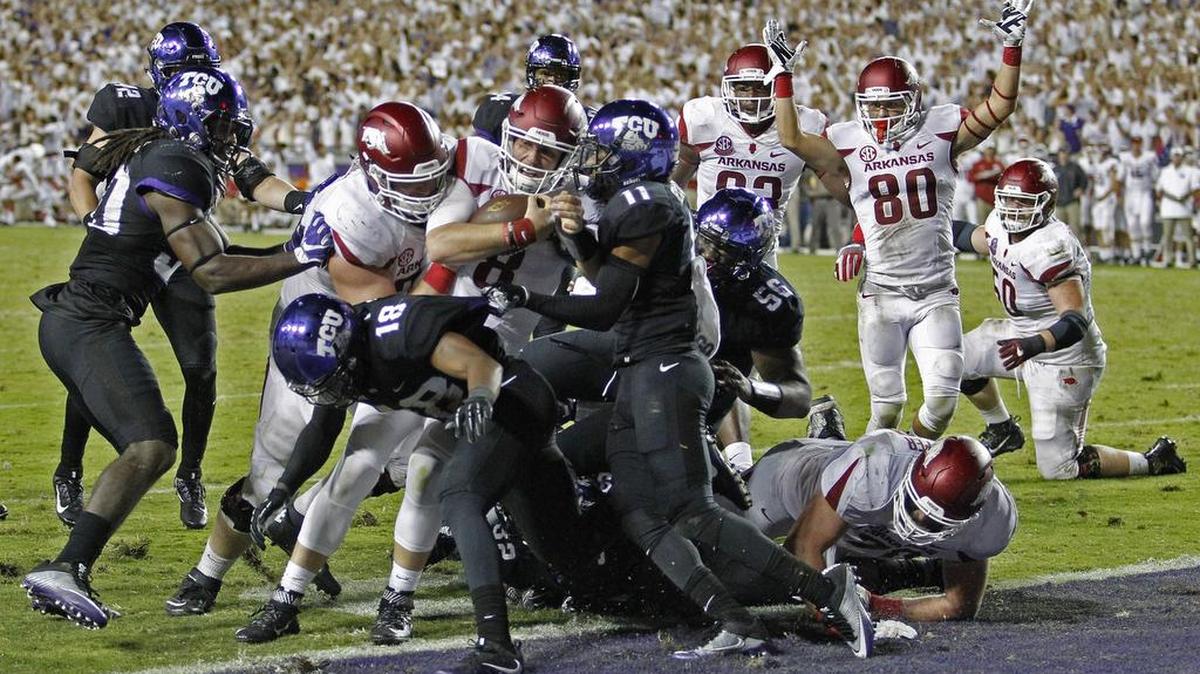 Austin Allen’s touchdown gave Arkansas a 41-38 victory over TCU last season.