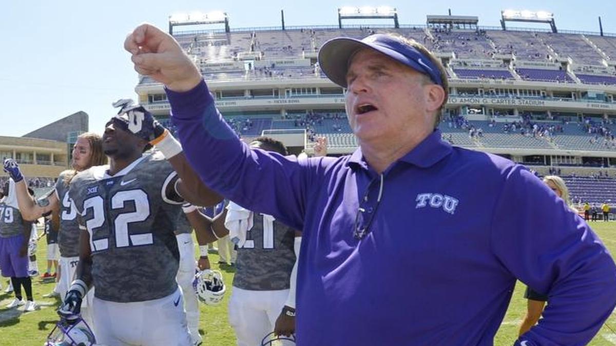 TCU Horned Frogs football coach Gary Patterson is building his 2017 recruiting class after three players made commitments on Sunday.