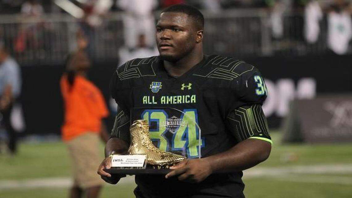 
Gladewater defensive tackle Daylon Mack, defensive MVP of the Under Armour All-America Game, will announce college choice Wednesday morning. 
