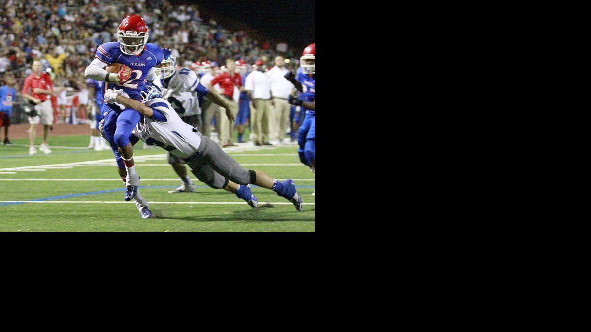 
Sam Houston wide receiver Darrion Flowers, who is expected to sign with TCU on Wednesday, was the fastest junior in the country in the 100-meter dash last season.
