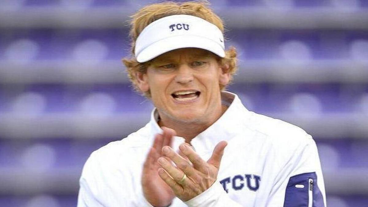 TCU co-offensive coordinator Sonny Cumbie has turned down an offer to be offensive coordinator at UT.