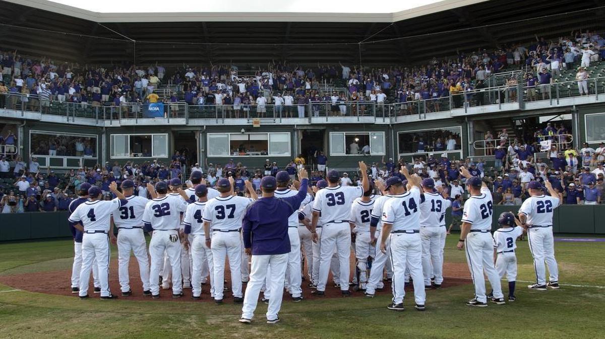 
TCU baseball players sing the school song after the Horned Frogs defeated Pepperdine last year in the first game of their Super Regional at Lupton Stadium. This year’s Super Regional against Texas A&M is sold out.

