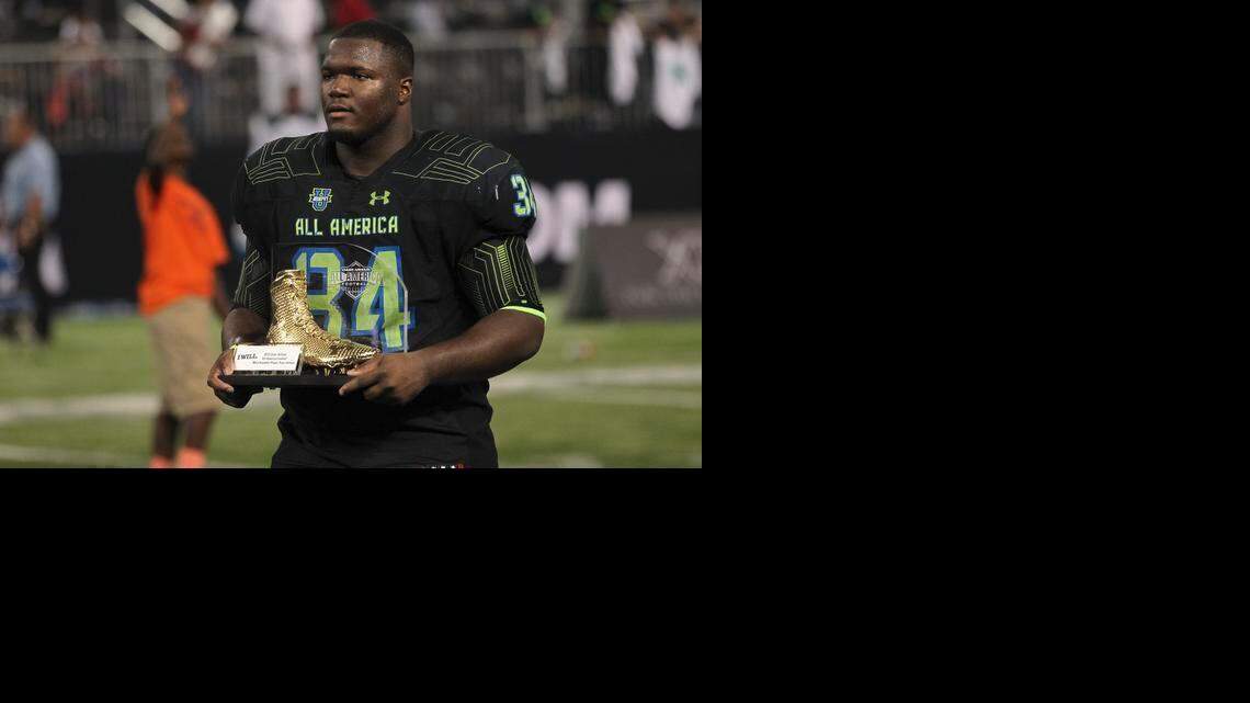 
Gladewater defensive lineman Daylon Mack, the defensive MVP in the Under Armour All-America Game, is expected to sign with Texas A&M on Wednesday.
