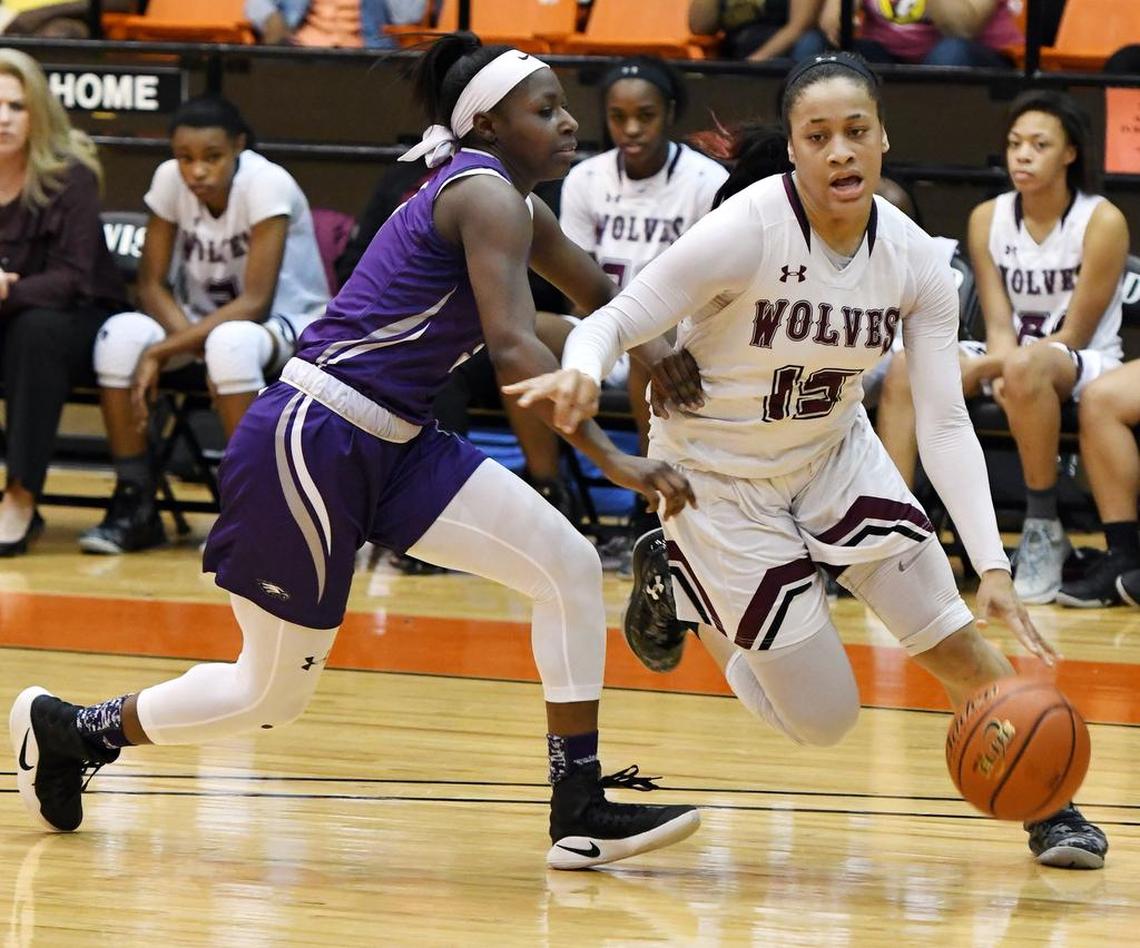 Chennedy Carter, right, during her time at Mansfield Timberview. The McDonald’s All-American is now at Texas A&M
