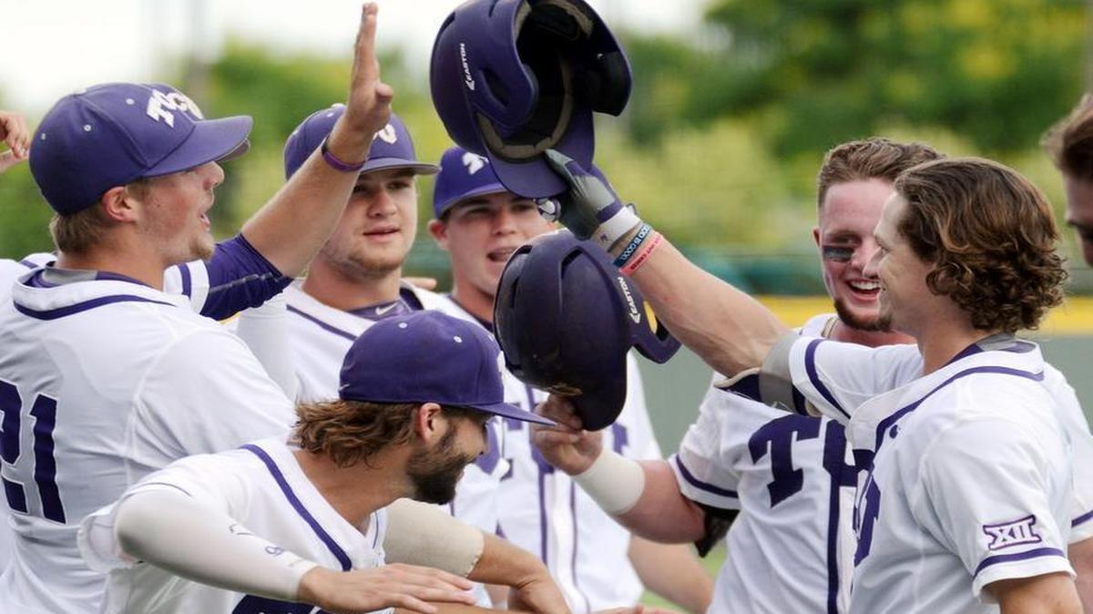 
TCU’s Cody Jones, second right, celebrates with teammates after hitting a solo home run IN the first inning to take a 1-0 lead over Sacred Heart during Friday’s May 29, 2015 NCAA Regional baseball game at Lupton Stadium in Fort Worth. 
