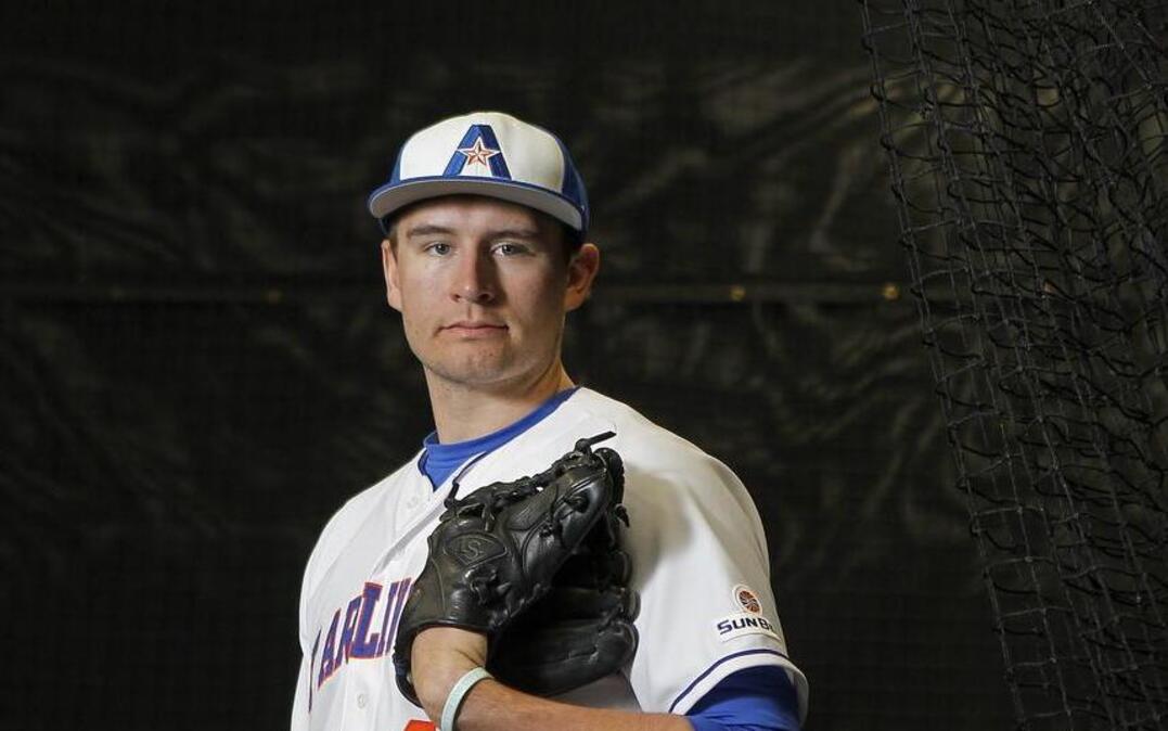 Joel Kuhnel gave up two runs in 6 2/3 innings in UTA’s victory over Texas A&M-Corpus Christi.