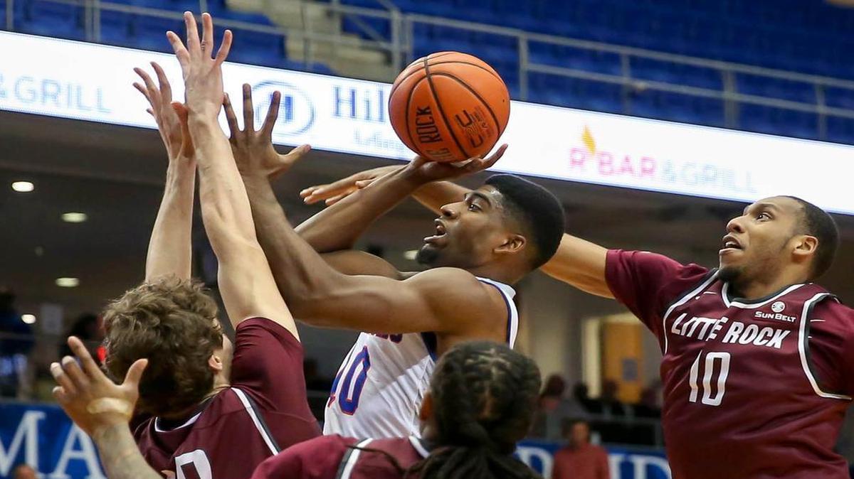 UTA guard Jalen Jones goes up for a shot during the Mavericks’ loss against Little Rock, their first of four straight.