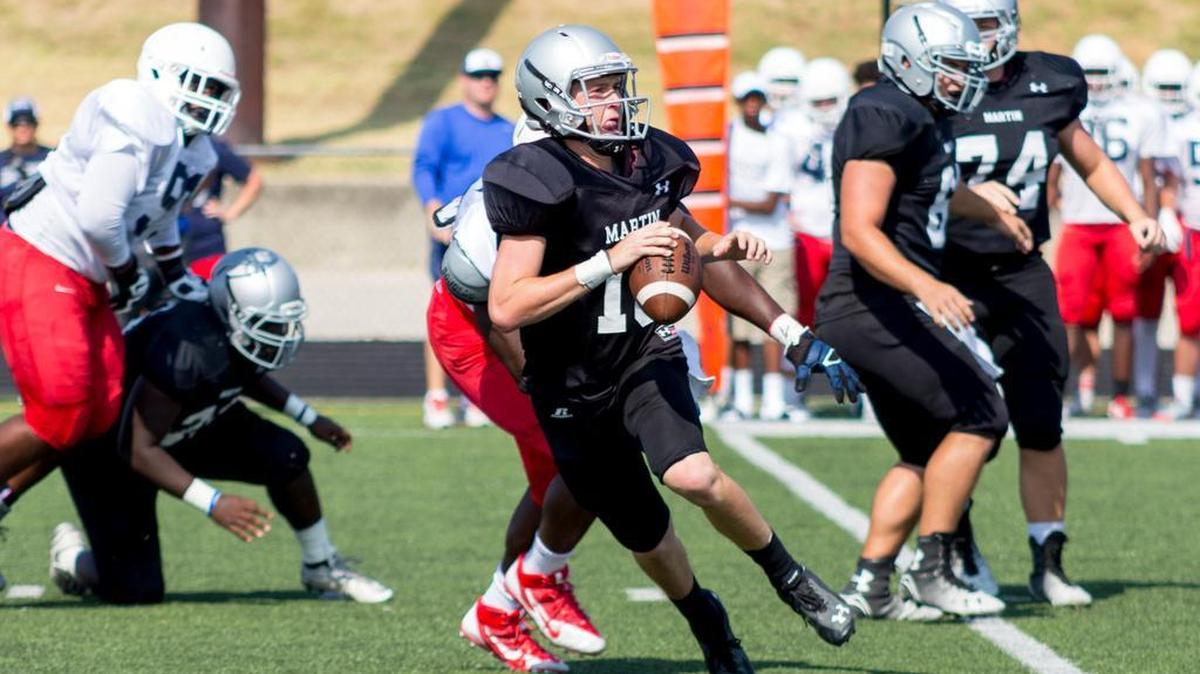 Arlington Martin quarterback Eric Walker is looking for another chance to end Allen’s streak.