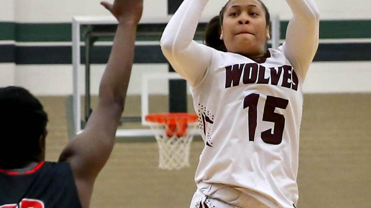 Timberview guard Chennedy Carter was selected to the U18 squad that will play in Valdivia, Chile, July 13-17, defending USA’s gold medal from the 2014 FIBA Americas.