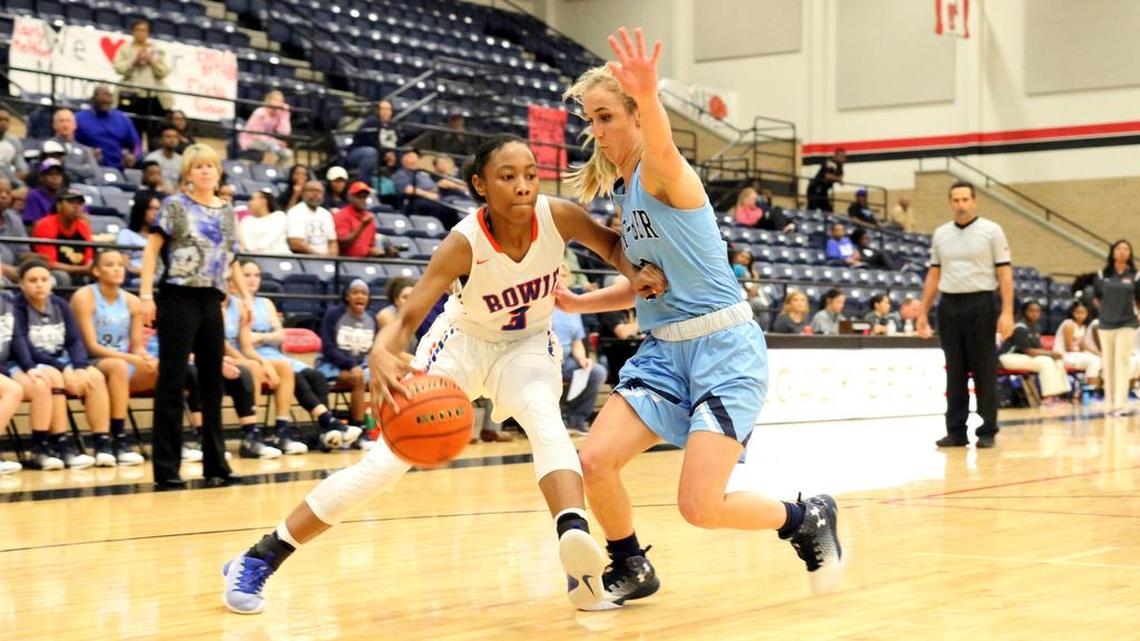 Arlington Bowie’s Jasmyne Robinson, left, is the team leader in points.