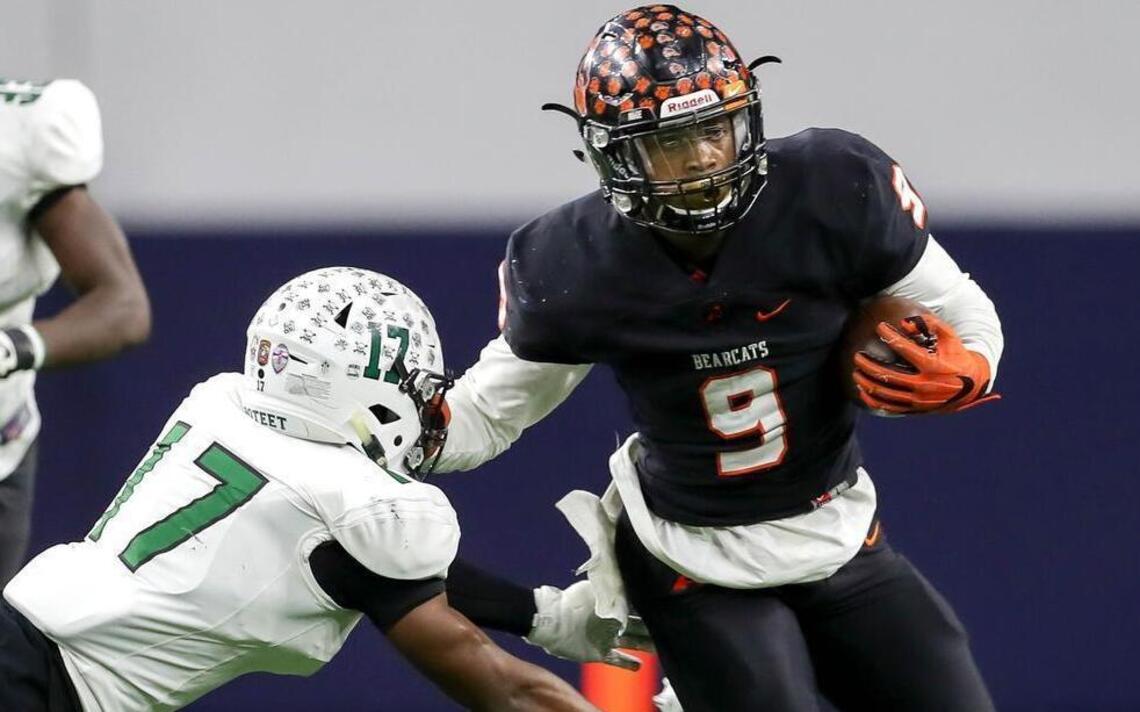 A college football recruiter is coming to an elementary school near you