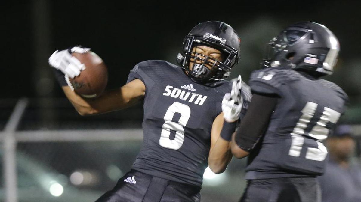 South Hills wide receiver Omuiri Garcia (8) celebrates with Jayden Champion (15) in Week 1. The Scorpions are 3-0 to start the year.