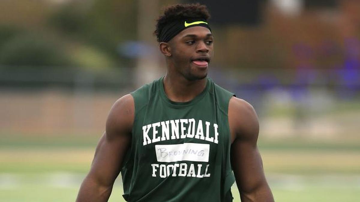 Kennedale all-state linebacker Baron Browning leaves the playing field following the team’s practice Wednesday, Dec. 7, 2016, in Kennedale, Texas.