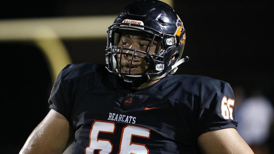 Offensive lineman Chuck Filiaga, who has thrived in his only season with Aledo, plans to announce his college commitment Jan. 7 at the U.S. Army All-American Bowl.