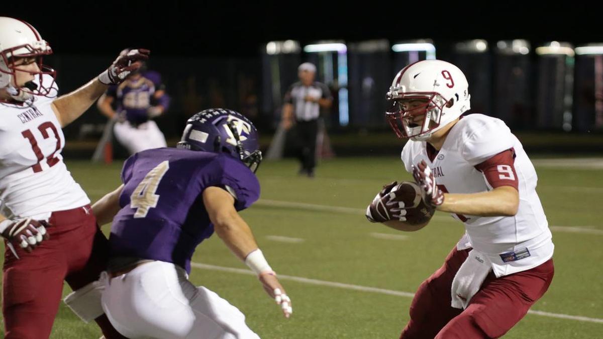 Keller Central’s Grant Meek (9) is moving from wide receiver to quarterback for the 2017 season.