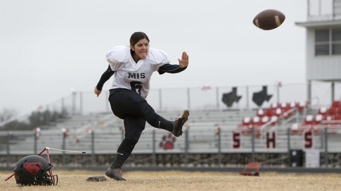 Female kicker Nava won’t let Texas state football history get in her way